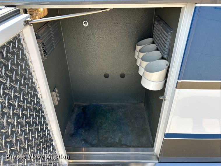 image for item NL9569 2014 Chevrolet Express 4500  ambulance