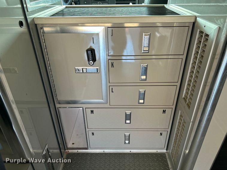 image for item NL9569 2014 Chevrolet Express 4500  ambulance