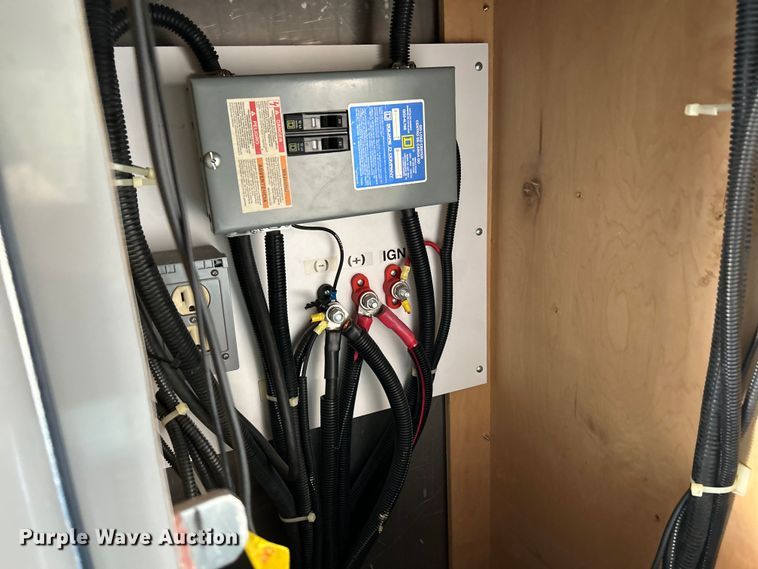 image for item NL9569 2014 Chevrolet Express 4500  ambulance