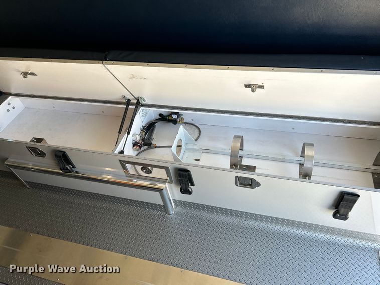 image for item NL9569 2014 Chevrolet Express 4500  ambulance