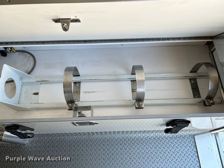 image for item NL9569 2014 Chevrolet Express 4500  ambulance