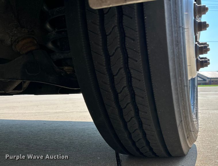 image for item NL9569 2014 Chevrolet Express 4500  ambulance