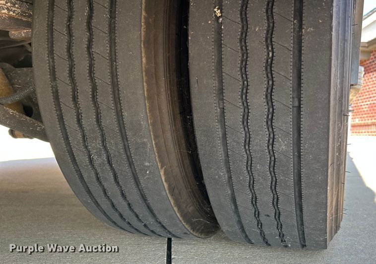 image for item NL9569 2014 Chevrolet Express 4500  ambulance