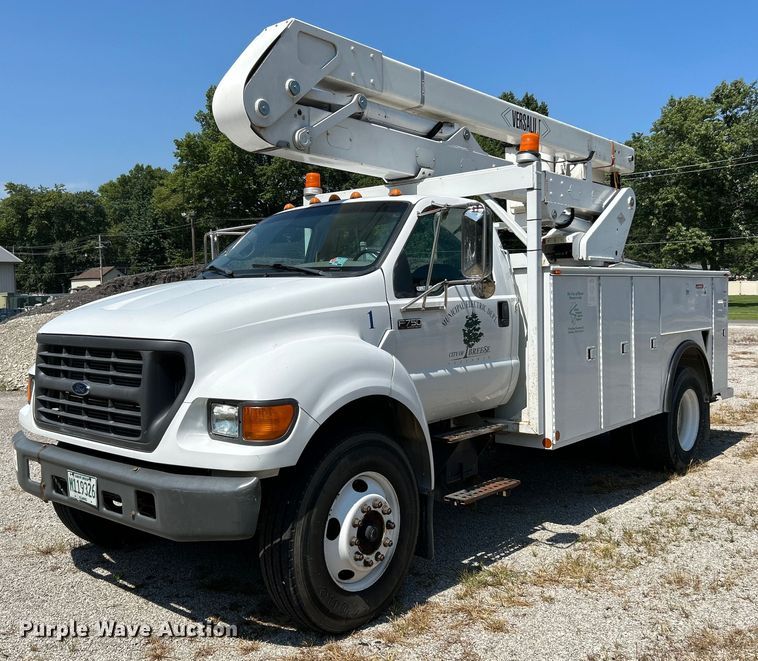 image for item NL9570 2000 Ford F750 XL Super Duty  bucket truck