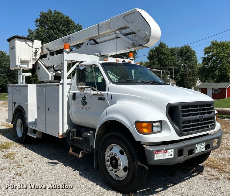 image for item NL9570 2000 Ford F750 XL Super Duty  bucket truck