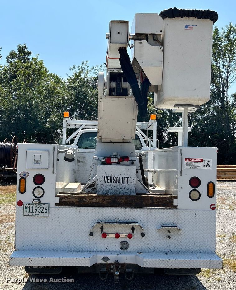 image for item NL9570 2000 Ford F750 XL Super Duty  bucket truck