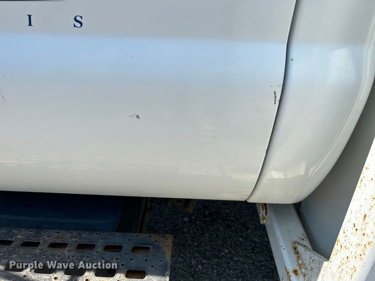 image for item NL9570 2000 Ford F750 XL Super Duty  bucket truck