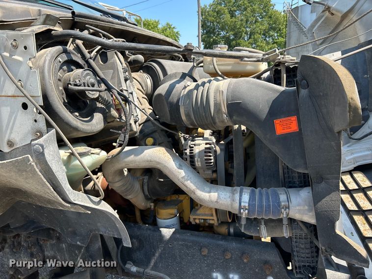 image for item NL9570 2000 Ford F750 XL Super Duty  bucket truck