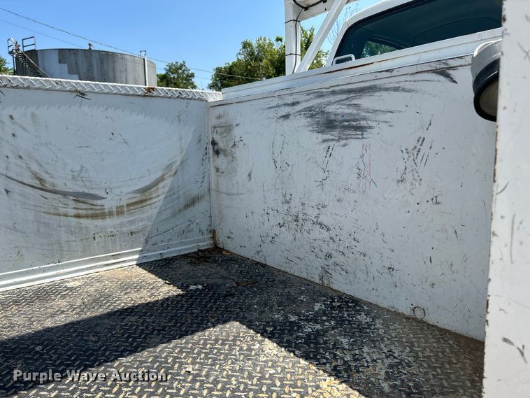 image for item NL9570 2000 Ford F750 XL Super Duty  bucket truck