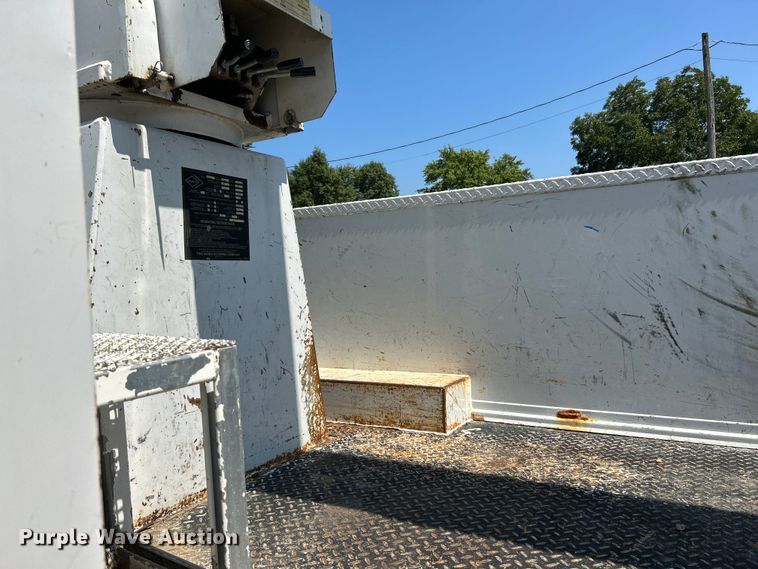 image for item NL9570 2000 Ford F750 XL Super Duty  bucket truck