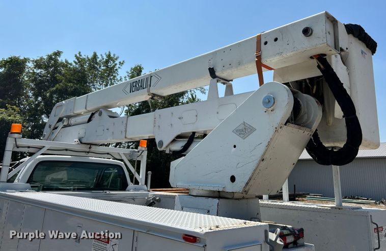 image for item NL9570 2000 Ford F750 XL Super Duty  bucket truck