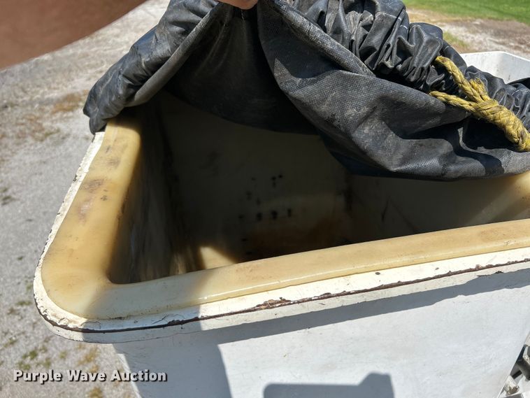 image for item NL9570 2000 Ford F750 XL Super Duty  bucket truck