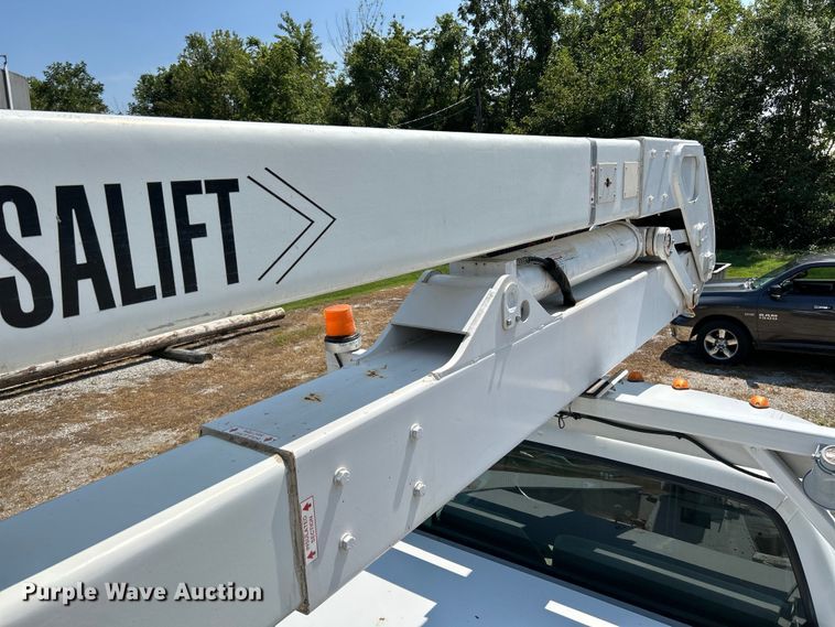 image for item NL9570 2000 Ford F750 XL Super Duty  bucket truck