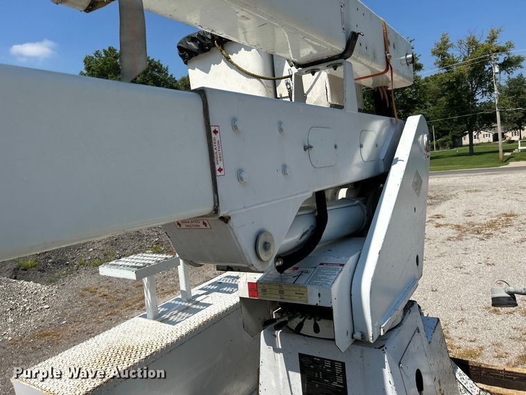 image for item NL9570 2000 Ford F750 XL Super Duty  bucket truck