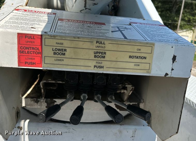 image for item NL9570 2000 Ford F750 XL Super Duty  bucket truck