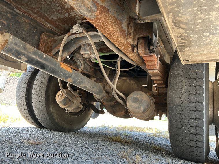 image for item NL9570 2000 Ford F750 XL Super Duty  bucket truck