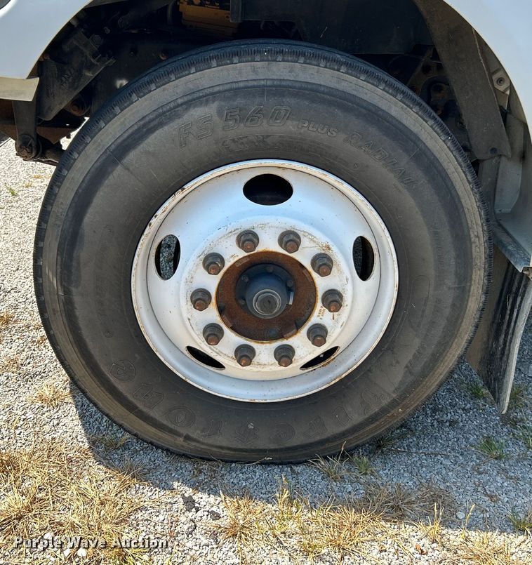 image for item NL9570 2000 Ford F750 XL Super Duty  bucket truck