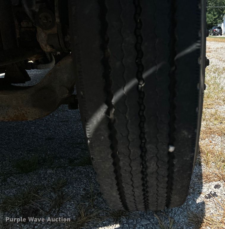 image for item NL9570 2000 Ford F750 XL Super Duty  bucket truck