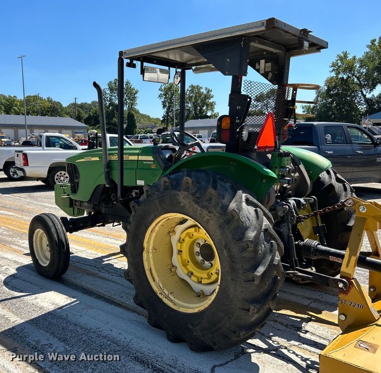 image for item NL9576 2008 John Deere 5325  tractor