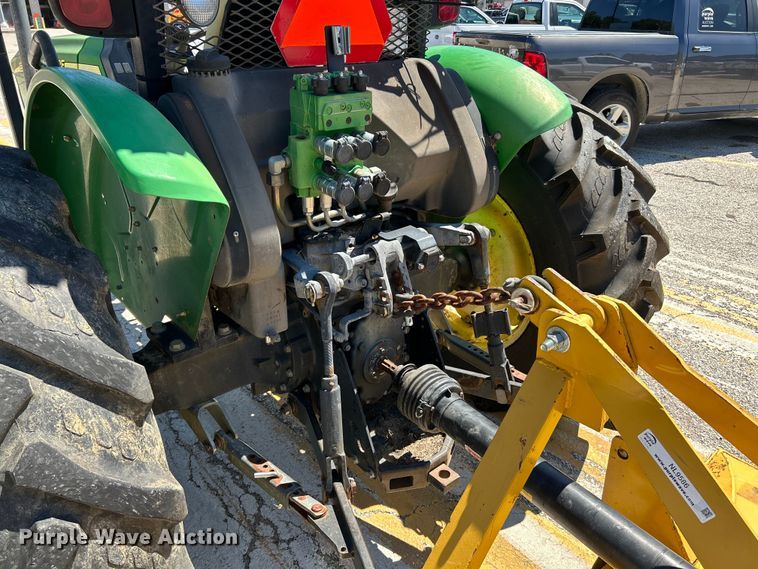 image for item NL9576 2008 John Deere 5325  tractor