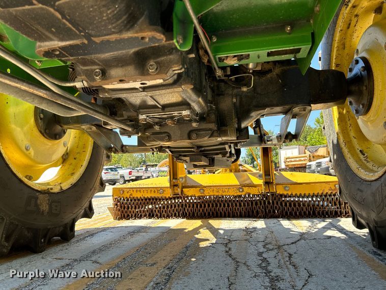 image for item NL9576 2008 John Deere 5325  tractor