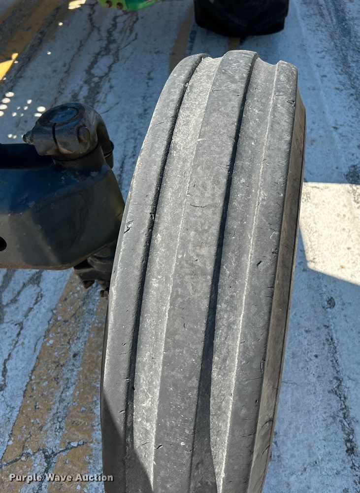 image for item NL9576 2008 John Deere 5325  tractor