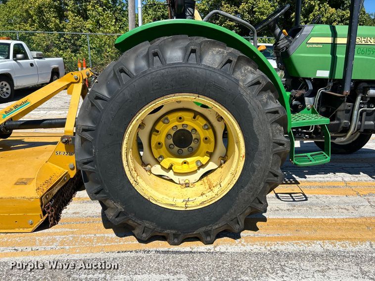 image for item NL9576 2008 John Deere 5325  tractor