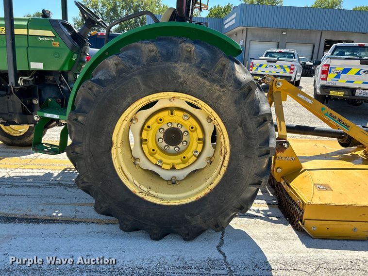 image for item NL9576 2008 John Deere 5325  tractor