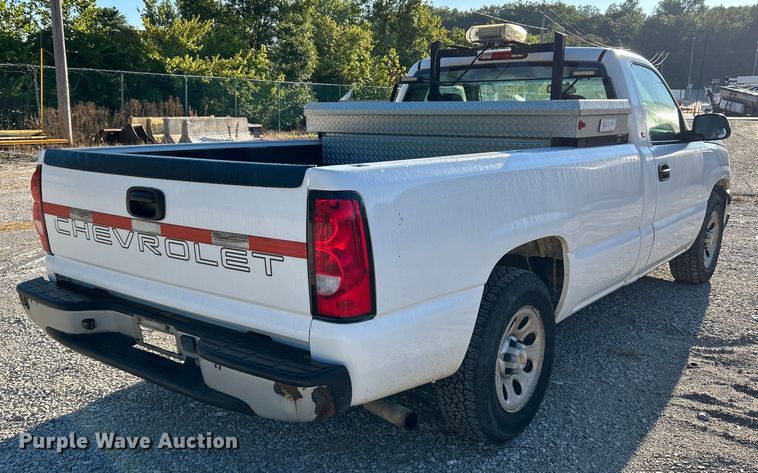 image for item NL9577 2005 Chevrolet Silverado 1500  pickup truck