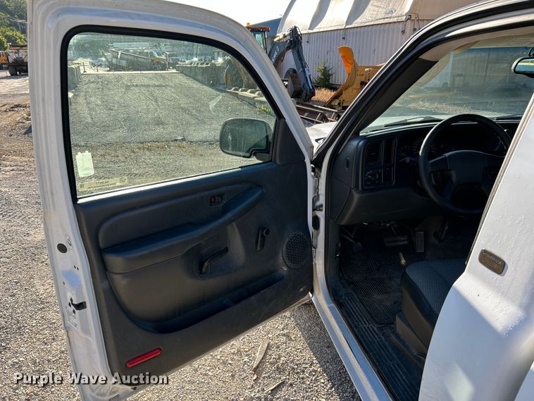 image for item NL9577 2005 Chevrolet Silverado 1500  pickup truck