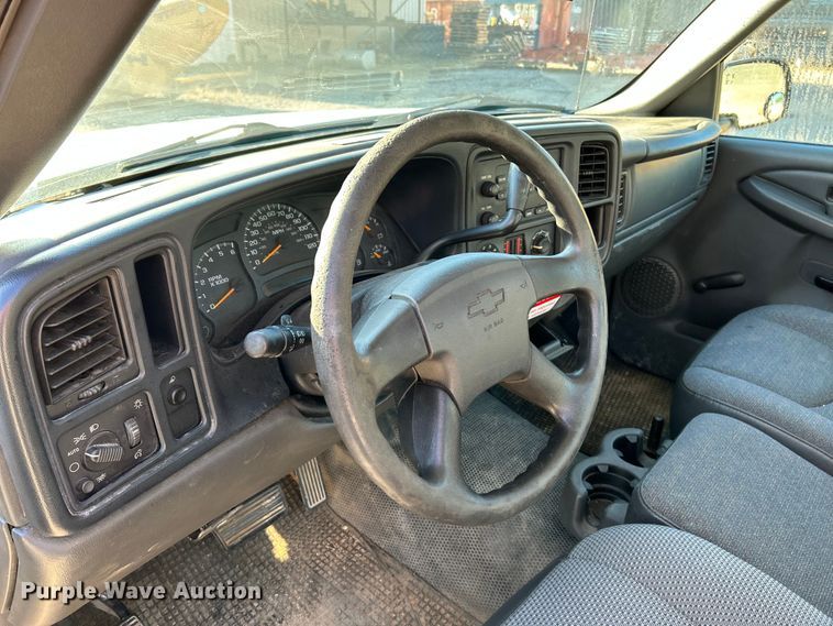 image for item NL9577 2005 Chevrolet Silverado 1500  pickup truck