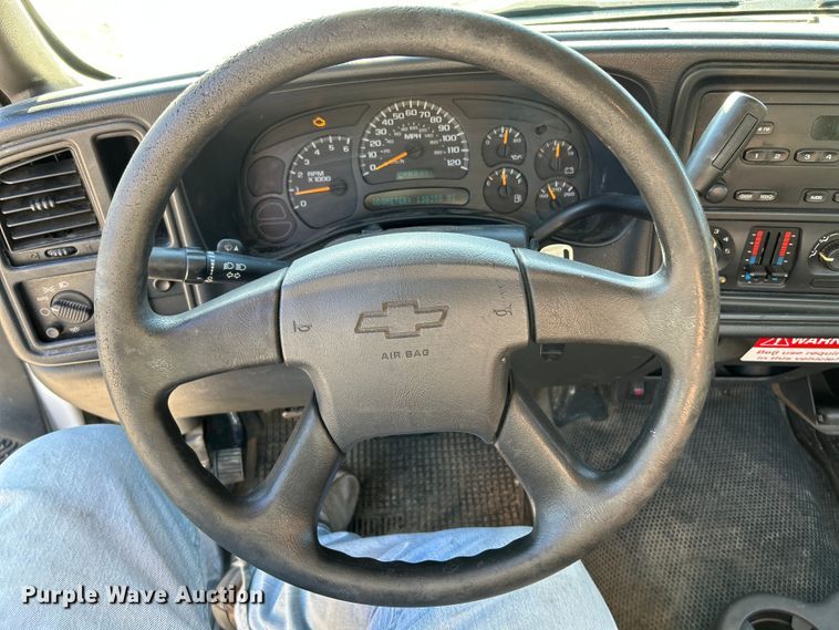 image for item NL9577 2005 Chevrolet Silverado 1500  pickup truck