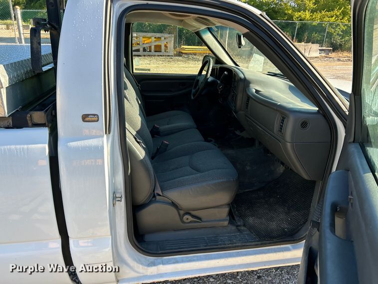 image for item NL9577 2005 Chevrolet Silverado 1500  pickup truck