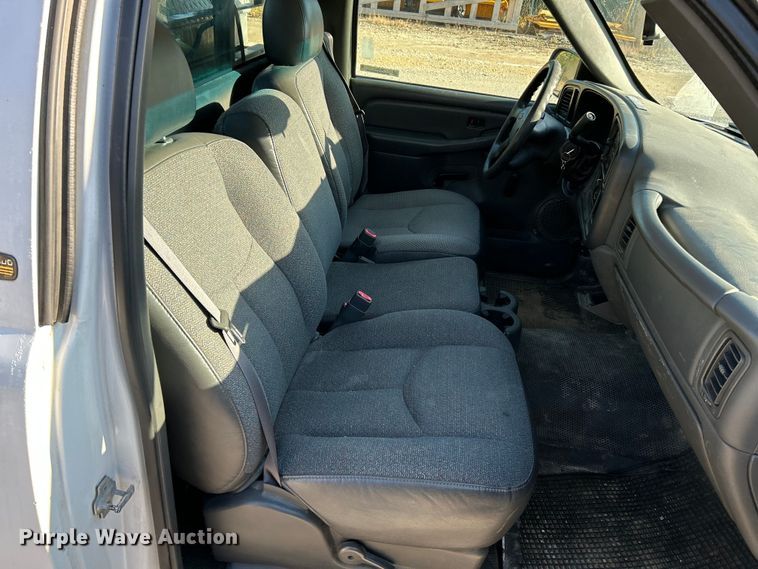 image for item NL9577 2005 Chevrolet Silverado 1500  pickup truck