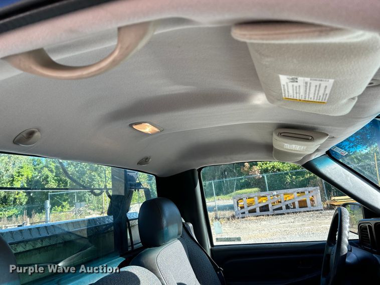 image for item NL9577 2005 Chevrolet Silverado 1500  pickup truck