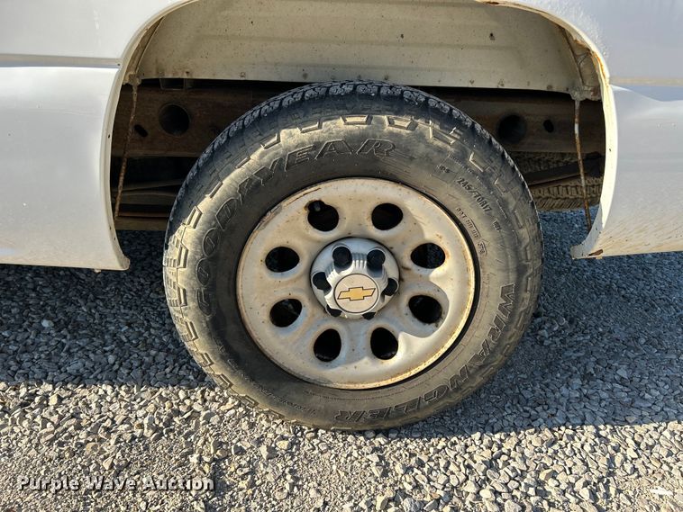 image for item NL9577 2005 Chevrolet Silverado 1500  pickup truck