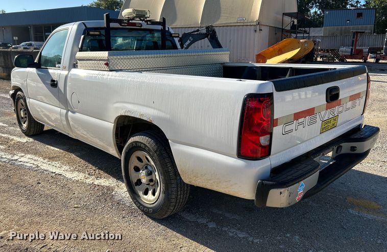image for item NL9578 2005 Chevrolet Silverado 1500  pickup truck