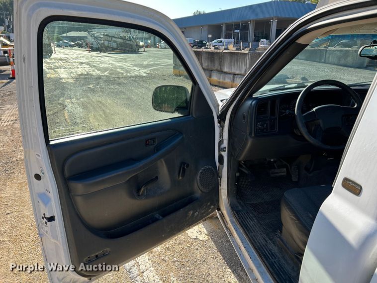 image for item NL9578 2005 Chevrolet Silverado 1500  pickup truck