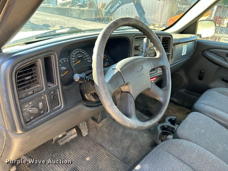 image for item NL9578 2005 Chevrolet Silverado 1500  pickup truck