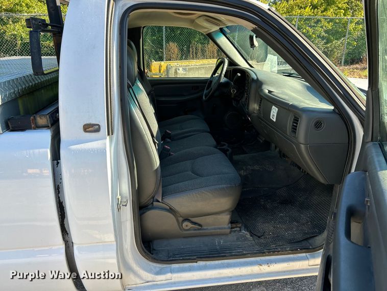 image for item NL9578 2005 Chevrolet Silverado 1500  pickup truck