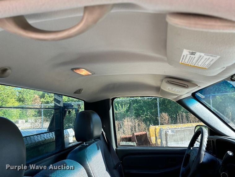 image for item NL9578 2005 Chevrolet Silverado 1500  pickup truck