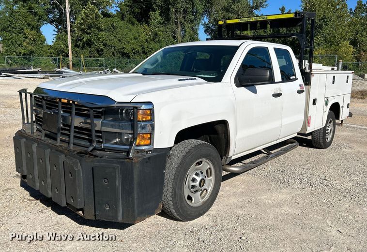 image for item NL9579 2015 Chevrolet Silverado 2500HD  Double Cab utility bed pickup truck