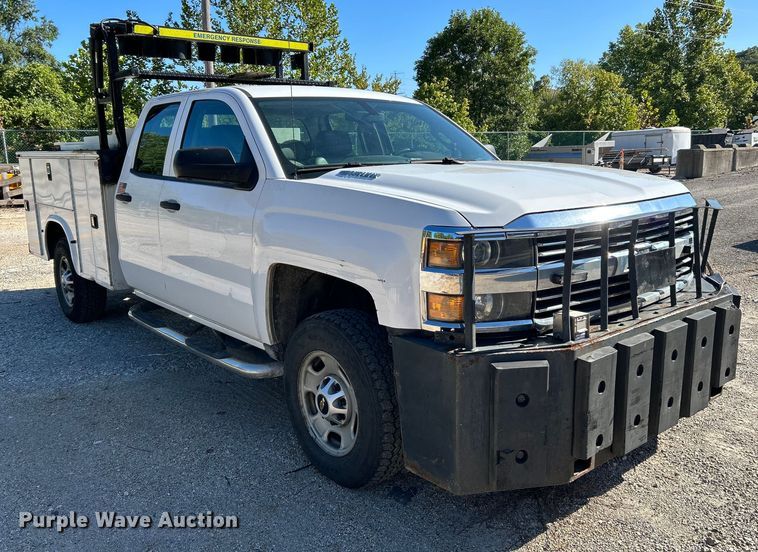 image for item NL9579 2015 Chevrolet Silverado 2500HD  Double Cab utility bed pickup truck