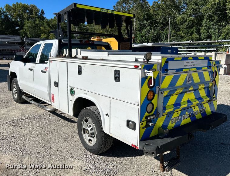 image for item NL9579 2015 Chevrolet Silverado 2500HD  Double Cab utility bed pickup truck