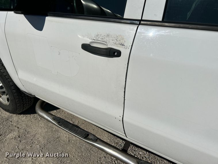 image for item NL9579 2015 Chevrolet Silverado 2500HD  Double Cab utility bed pickup truck