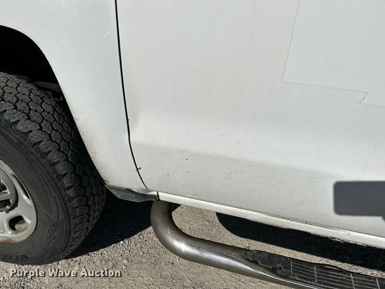 image for item NL9579 2015 Chevrolet Silverado 2500HD  Double Cab utility bed pickup truck