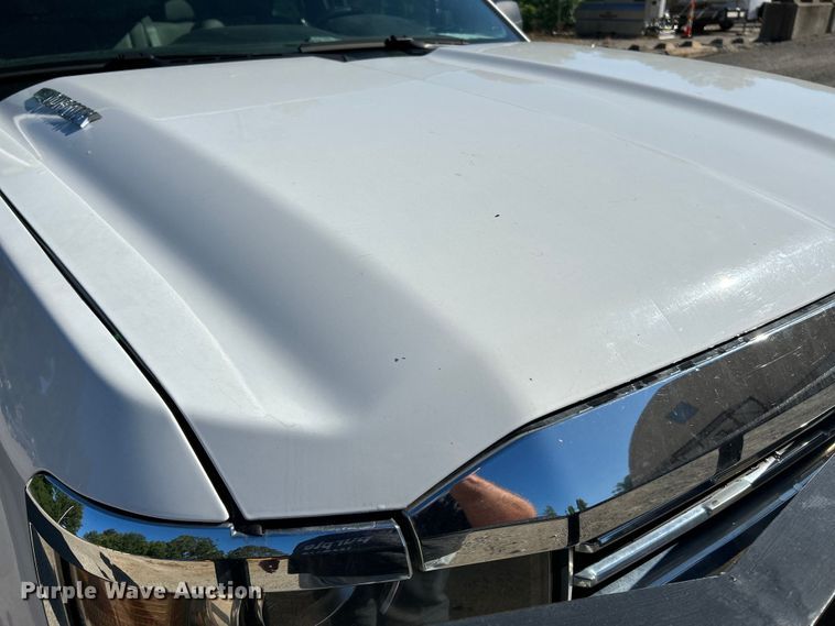 image for item NL9579 2015 Chevrolet Silverado 2500HD  Double Cab utility bed pickup truck