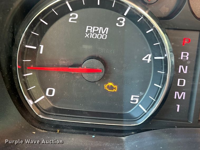 image for item NL9579 2015 Chevrolet Silverado 2500HD  Double Cab utility bed pickup truck