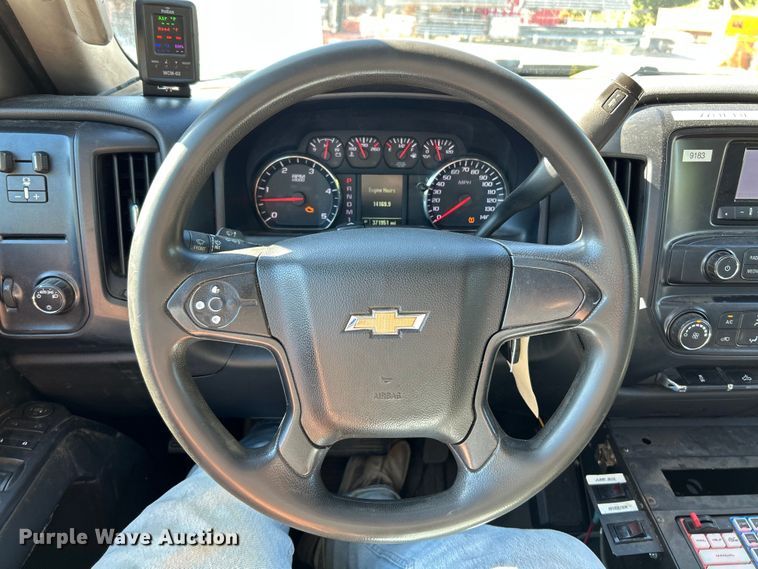 image for item NL9579 2015 Chevrolet Silverado 2500HD  Double Cab utility bed pickup truck