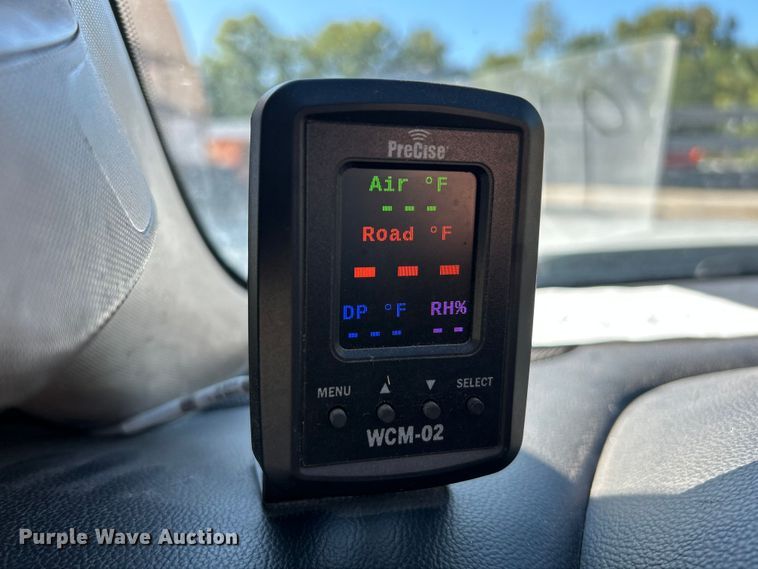 image for item NL9579 2015 Chevrolet Silverado 2500HD  Double Cab utility bed pickup truck